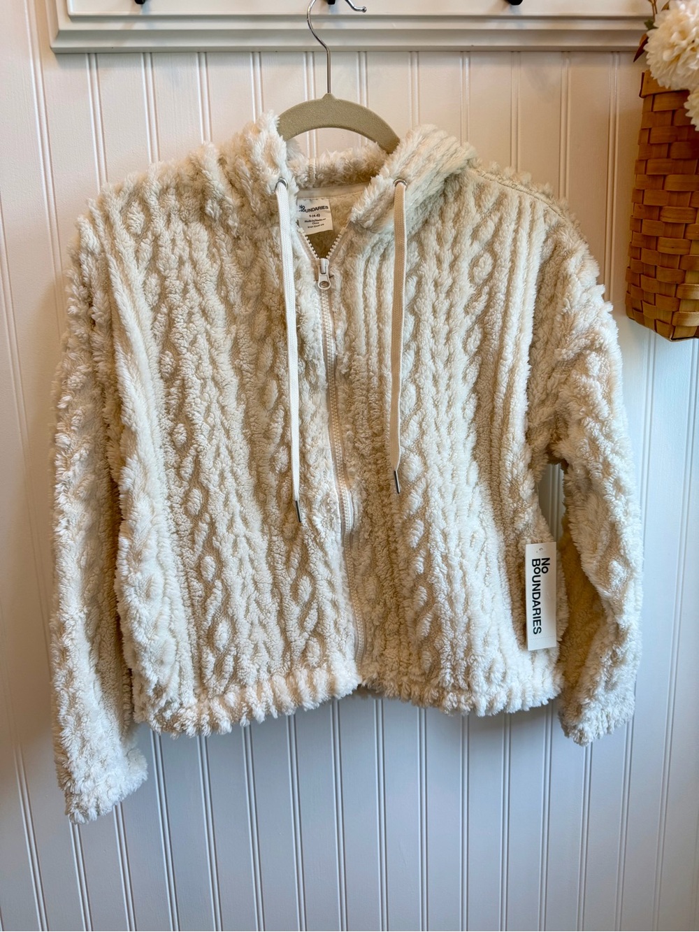 No Boundaries Cream Sherpa Cable Hoodie Fleece with full zip - NWT